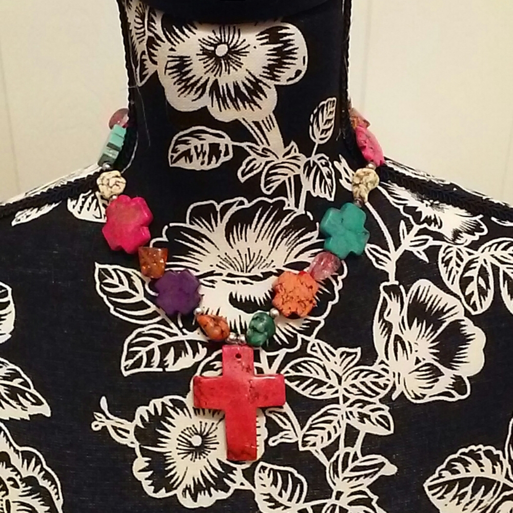 Multi colored cross stone necklace/choker - Picture 2 of 4